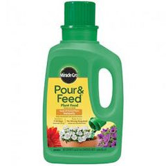 True Value 1006002 Miracle-Gro 1-Qt. Ready-to-Use Pour & Feed Liquid Plant Food