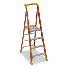 Werner PD6204 Podium Ladder 6ft Type IA 300lb Load Capacity