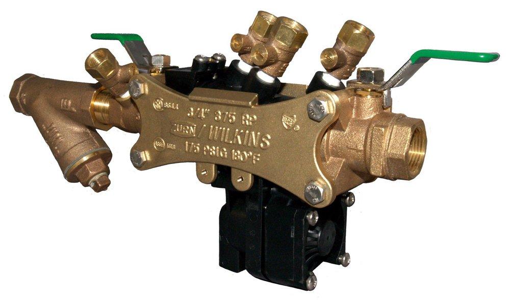 Zurn 112-375XLS Composite Vessel Backflow Preventer 1-1/2 inch FNPT End Style