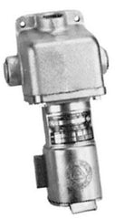 Appleton CPH3023BC 30 Amp 600 VAC 3-Pole 2-Wire Copper Free Aluminum Pin and Sleeve Plug