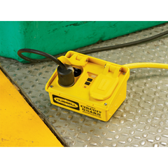 Hubbell GFP15M 15 Amp 120 VAC 5-15R Yellow Manual Set Multiple Outlet Portable GFCI