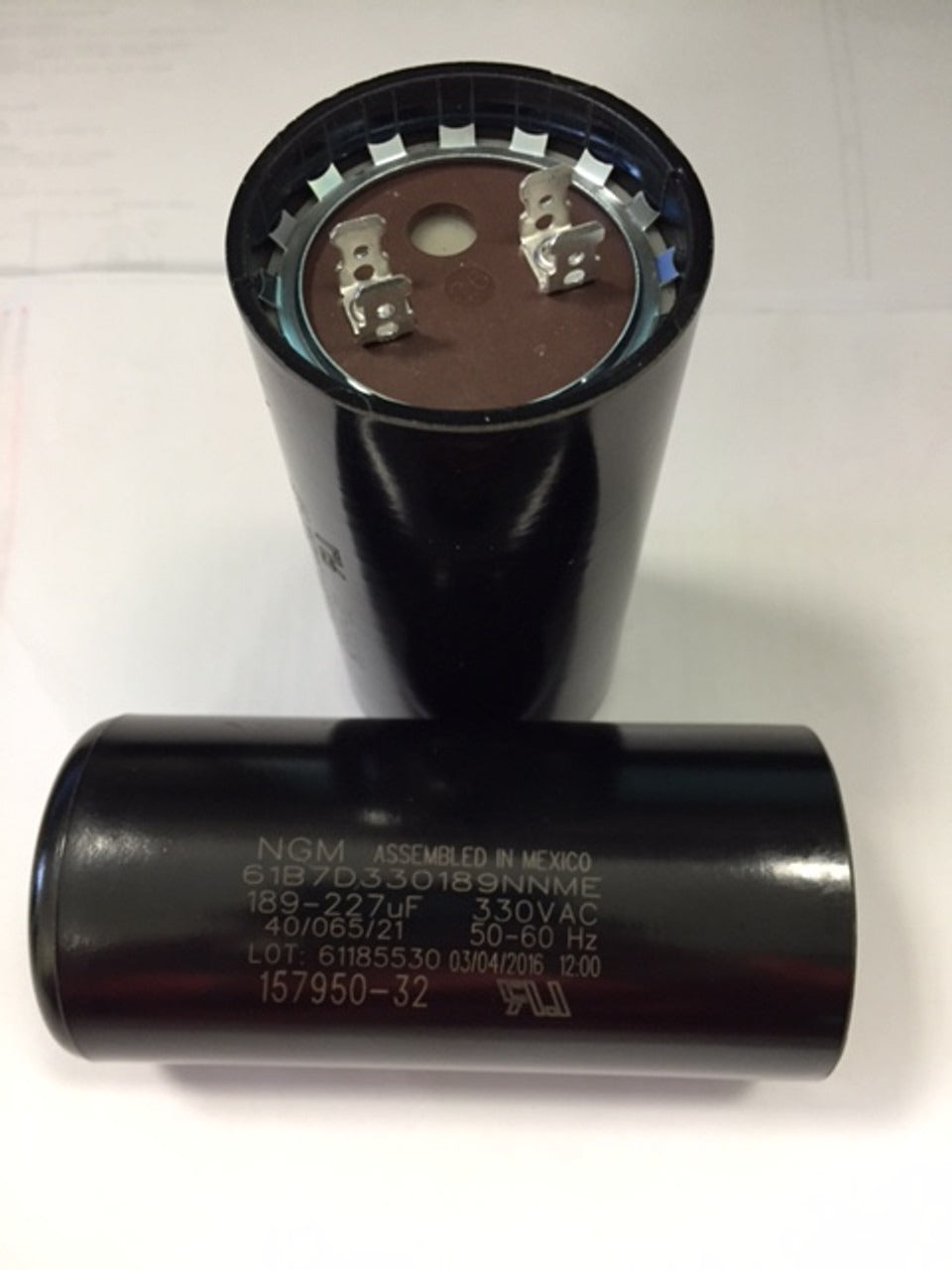 Century 15795032 Start Capacitor 330V 2 Inches