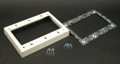 Wiremold V5751-3 4-5/8 x 6-1/2 x 15/16 Ivory 1-Channel Raceway 3-Gang Flush Type Extension Adapter