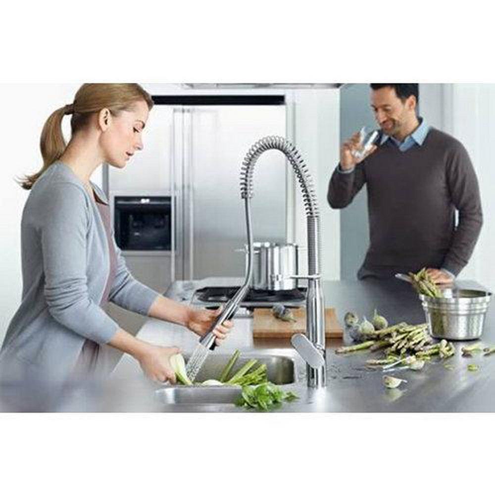 Grohe 32951DC0 K7 Single Handle Pull Out Kitchen Faucet 1.75 GPM in Grohe Supersteel