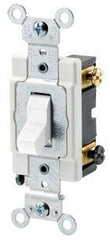 Leviton CSB3-15W 120/277 VAC 15 Amp 3-Way White Thermoplastic Grounding Toggle Switch