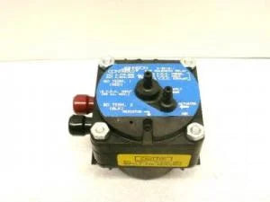 Johnson Controls V-9012-1 - Pneumatic Solenoid Relay Replaces V-9010-2