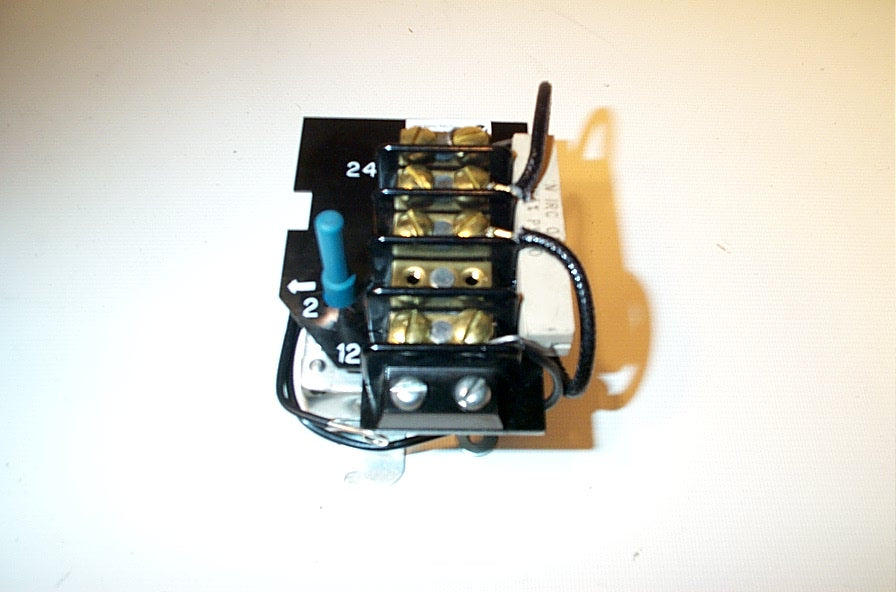 JOHNSON CONTROLS Johnson Controls RLY13A-616R Time Delay Relay 120 sec