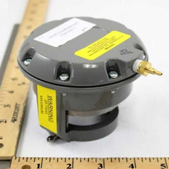 Johnson Controls V-3000-8012 Pneumatic Valve Actuator