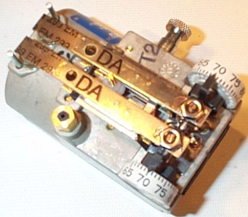 JOHNSON CONTROLS T-4516-201 PNEUMATIC THERMOSTATS