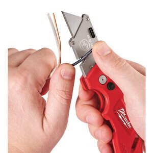 MILWAUKEE Milwaukee 48-22-1901 Flip Utility Knife 2 in Blade Length 7-1/4 in Overall Length 5 Blades Included