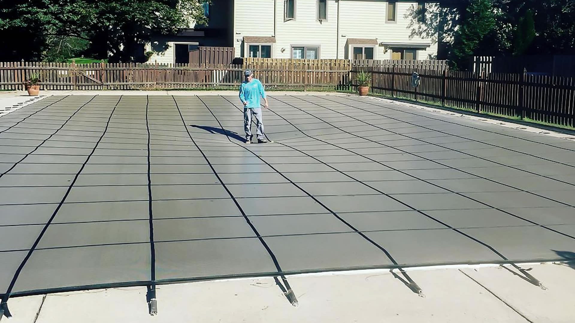 228670925.jpg