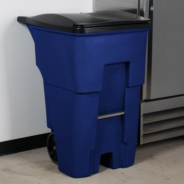 Rubbermaid FG9W2273BLUE Brute Rollout Container 95 Gallon