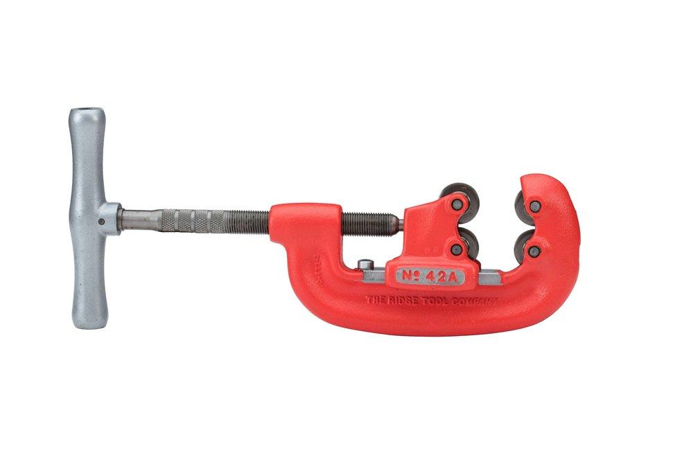 Ridgid 32870 Model 42-A Heavy Duty 4-Wheel Pipe Cutter 3 or 4 Inch to 2 Inch Silver/Red Small