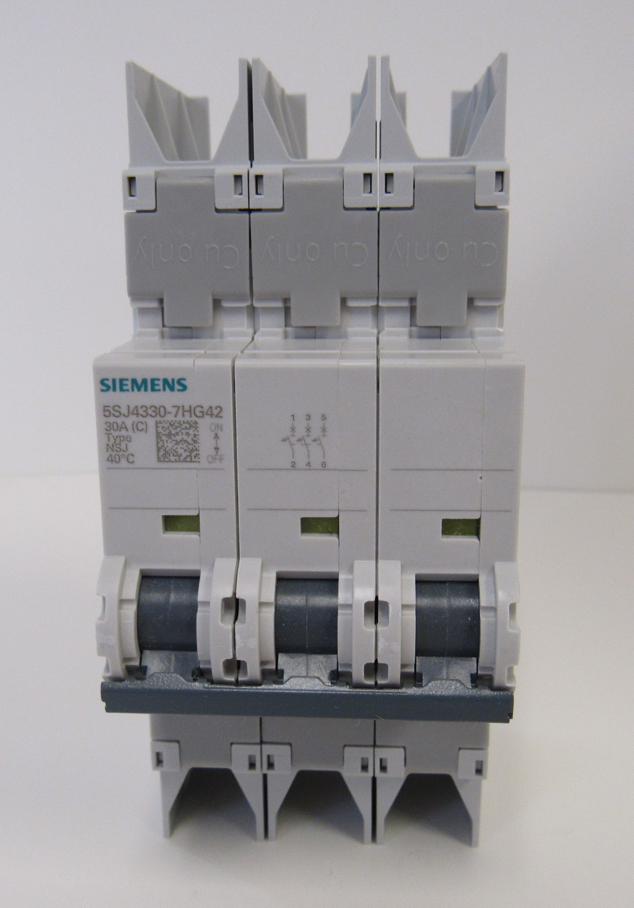 305961575.jpg