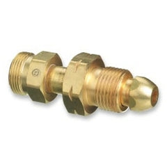 Western Enterprises 315 Brass Cylinder Valve Adapter CGA-510 POL Acetylene to CGA-520 B Tank