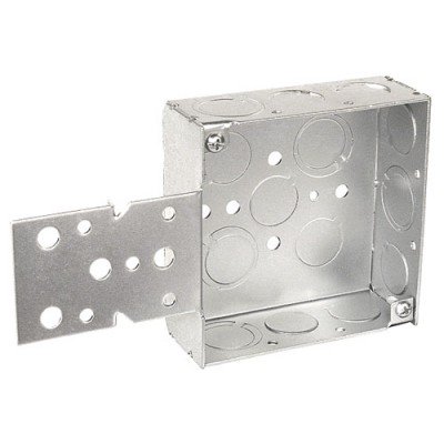 SOUTHWIRE Southwire 52151-B Garvin 4 Square Junction Box 1-1/2 Inch Deep With Horizontal Wood Spike Bracket (1-1/2 in)