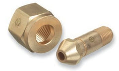 Western Enterprises 16-8 Regulator Inlet Nipple Acetylene Commercial 1/4 in NPT 2-1/2 inches CGA-300