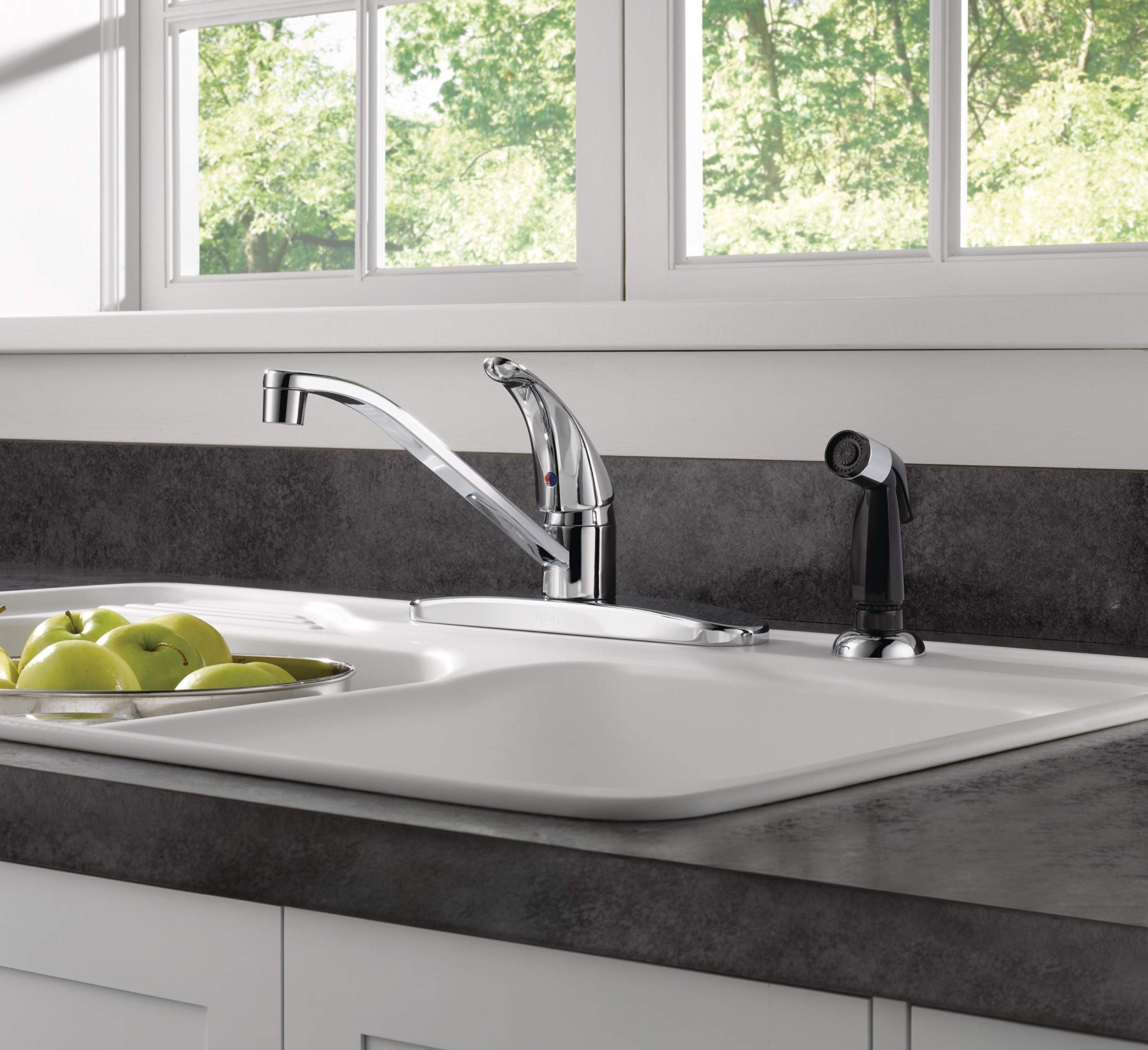 PEERLESS Peerless P115LF Single-handle Kitchen Faucet Side Sprayer