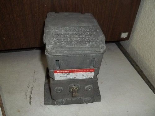 Honeywell M6194D1017 24V Non-Spring Return Foot-Mounted Modutrol IV Motor 300 lb-in Torque