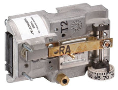 JOHNSON CONTROLS T-4002-9009 Pneumatic Thermostat Horizontal Mount 12 to 30 Degrees Celsius