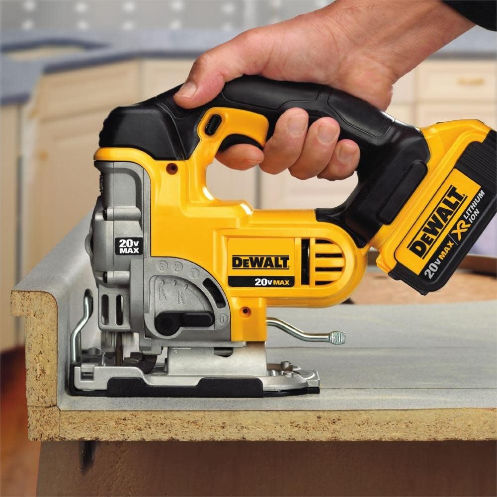 DeWalt DCS331M1 20V MAX Jig Saw Kit 4.0AH