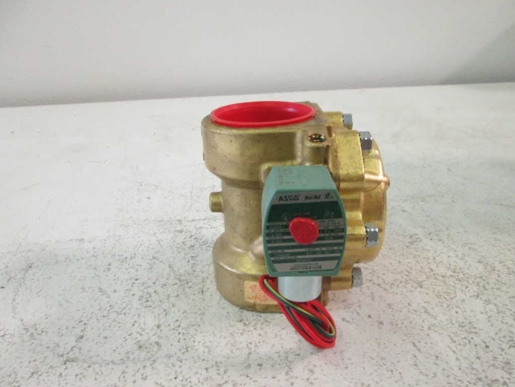 ASCO 8210G101 Solenoid Valve 2.5 Inch NC 5/125 Psi Water Air Oil Brass