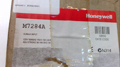 Honeywell M7284A1004 120V Non-Spring Return Actuator 150 lb-in 90deg