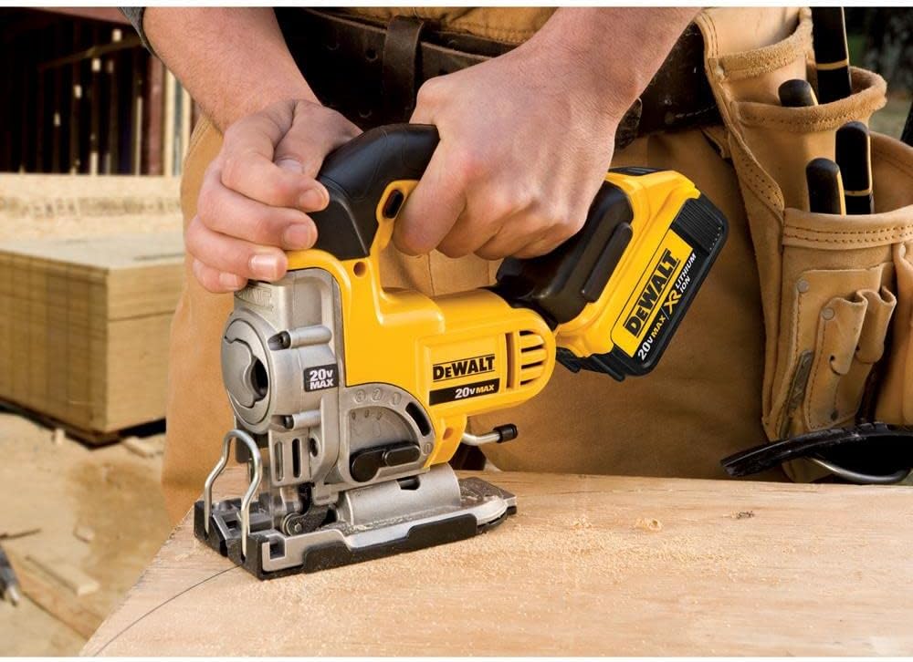 DeWalt DCS331M1 20V MAX Jig Saw Kit 4.0AH