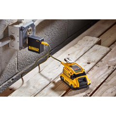 DeWalt DCB094K USB Charging Kit 100W 20V MAX FLEXVOLT