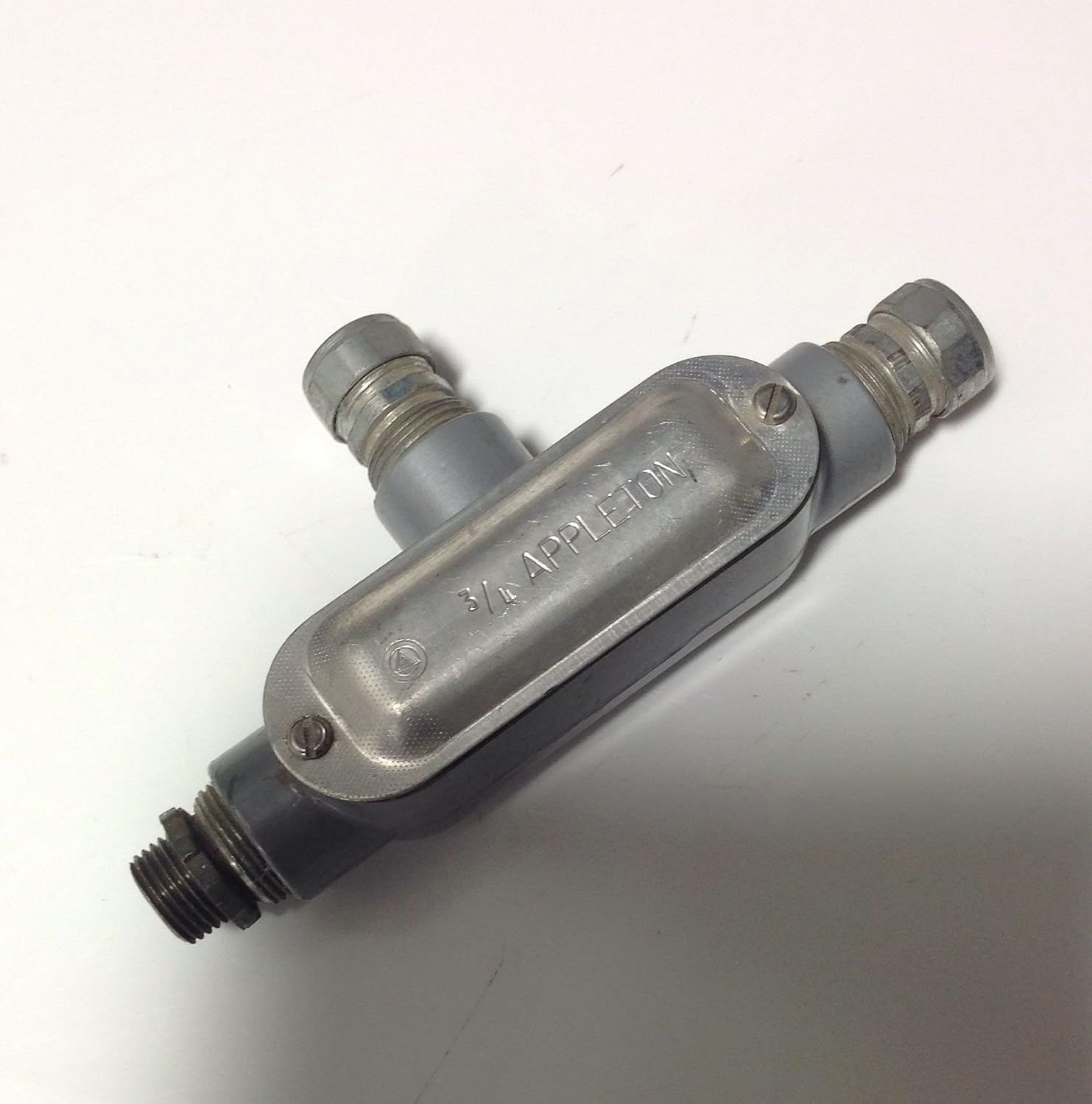 Killark OT-2 T Type Conduit Body, Aluminium, 3/4 Hub, 7 Cubic Inch ...