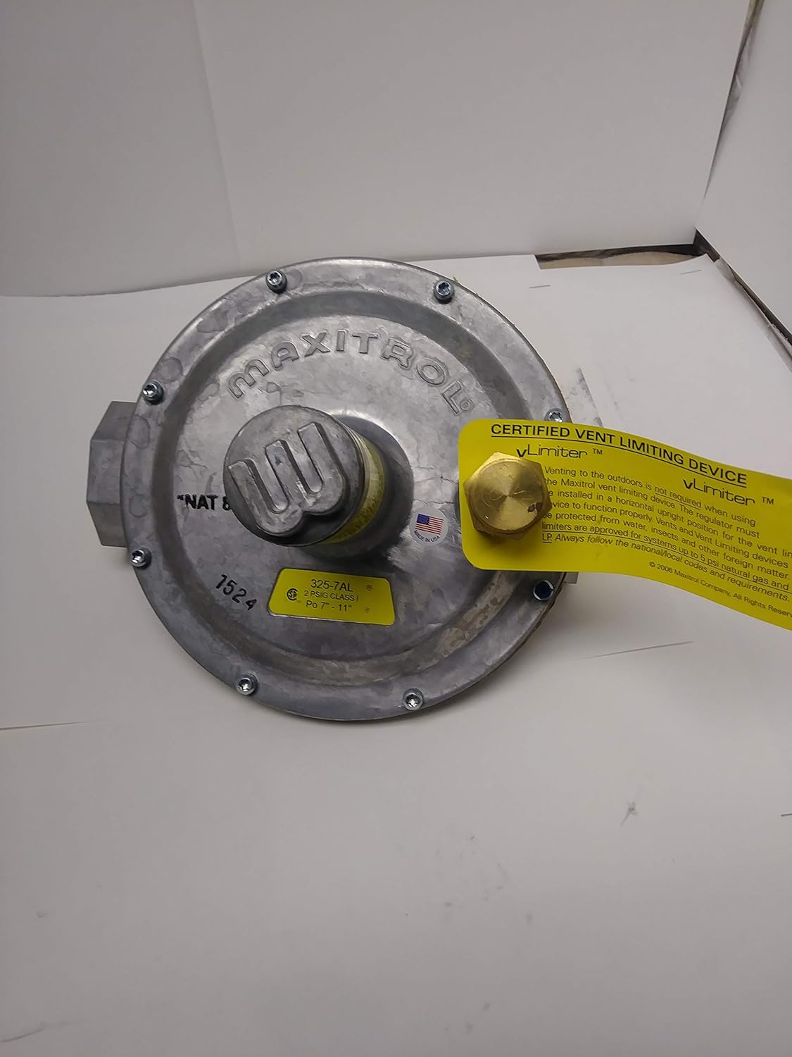 Maxitrol 325-7AL-1-1/4 Lever Acting Gas Regulator 1-1/4 Inch 1250000 BTU