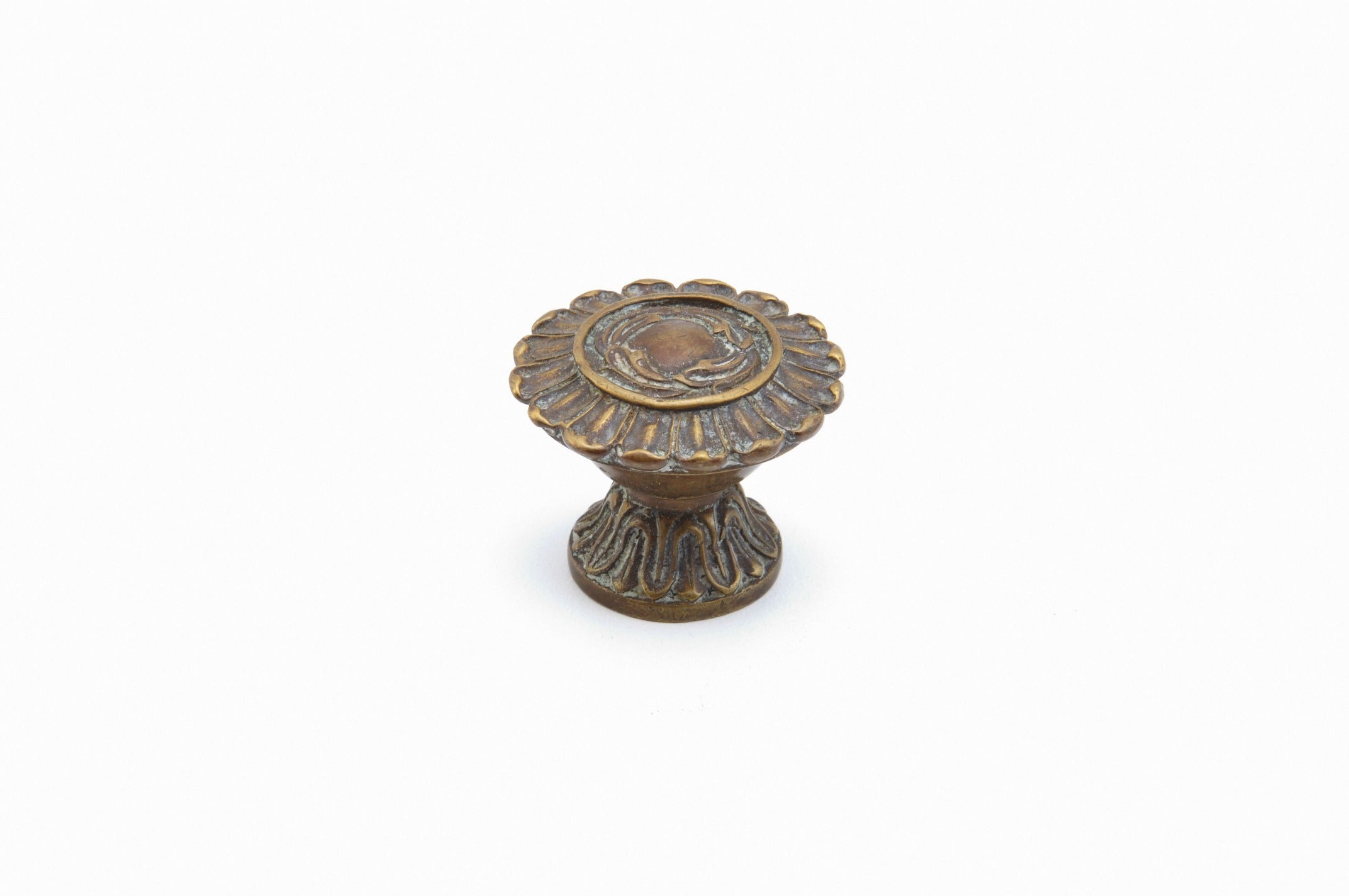 SCHAUB Schaub 937-MBR French Court Cabinet Knob Monticello Brass
