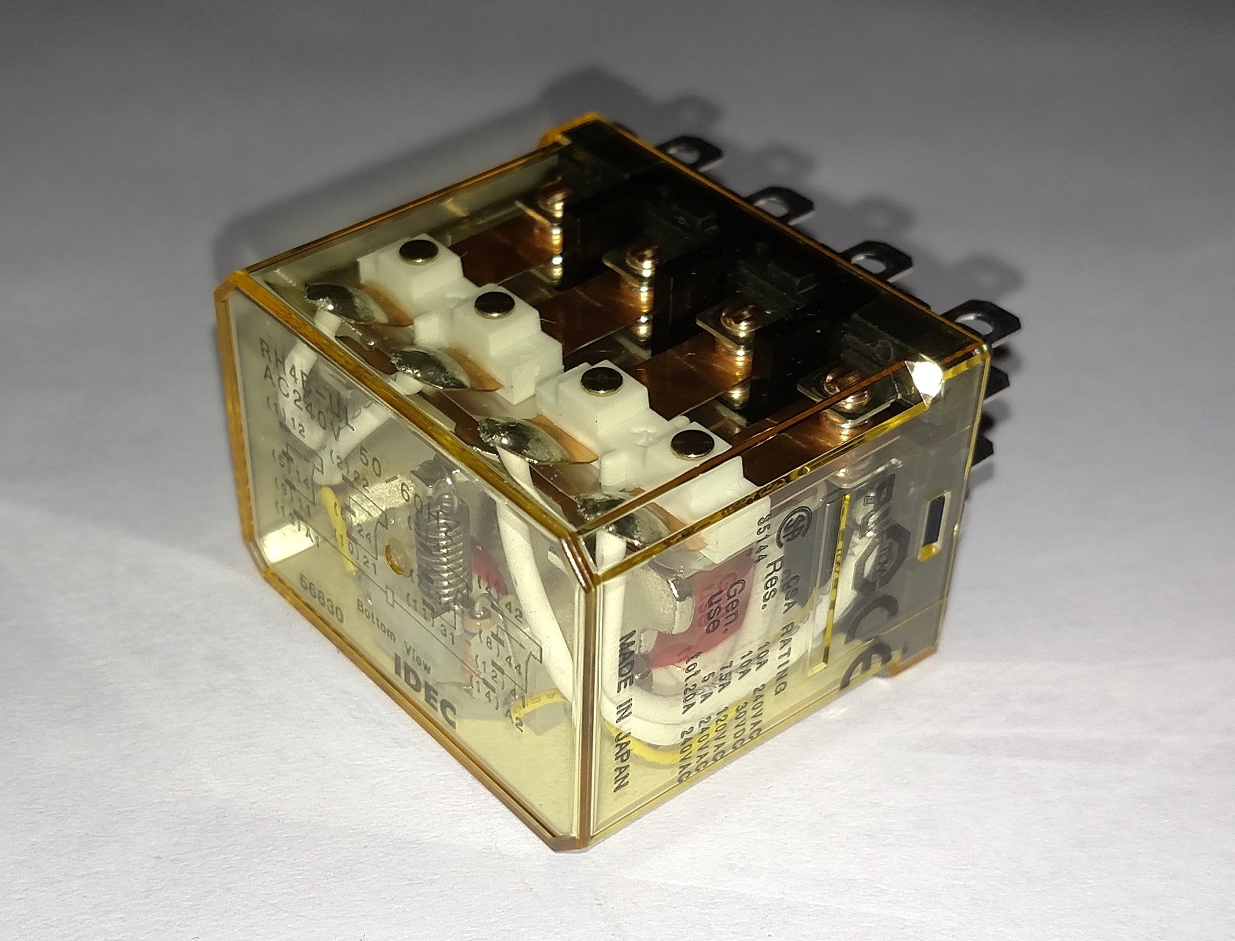 IDEC Idec RH4B-ULAC240V Medium Power Relay 10 A (Socket Mount)