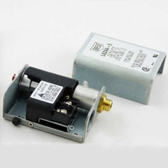 BASO L62AA-5 Pilot Switch 2 pounds