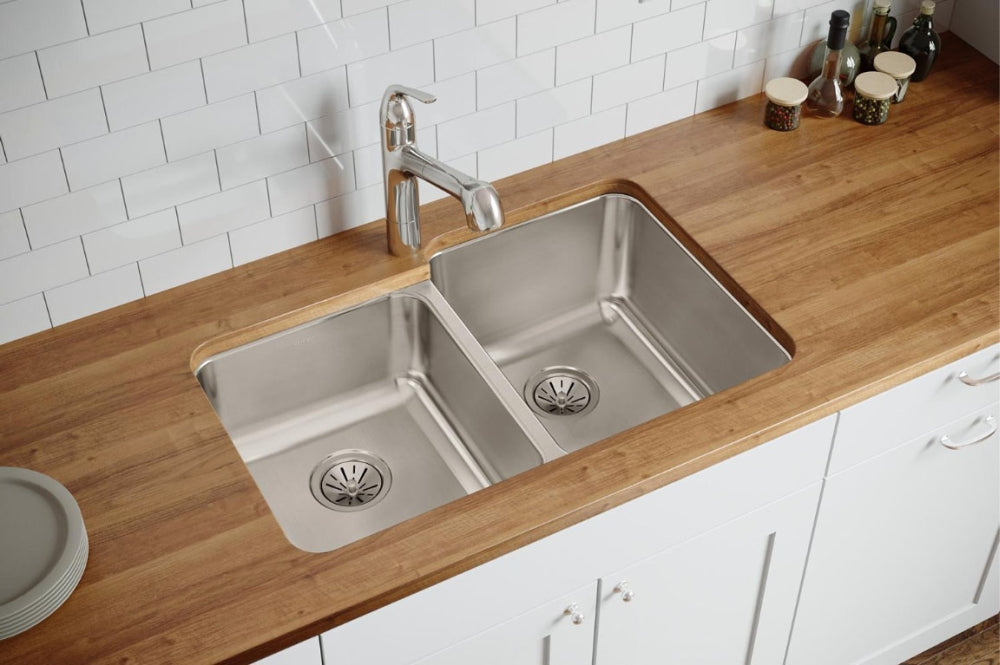 Elkay ELUH3120L Lustertone Classic Stainless Steel 31-1/4 x 20-1/2 x 9-7/8 Offset Double Bowl Undermount Sink