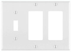 Leviton 80431-W 3-Gang 1-Toggle 2-Decora GFCI Device Mount Standard Size Thermoset White Combination Wallplate