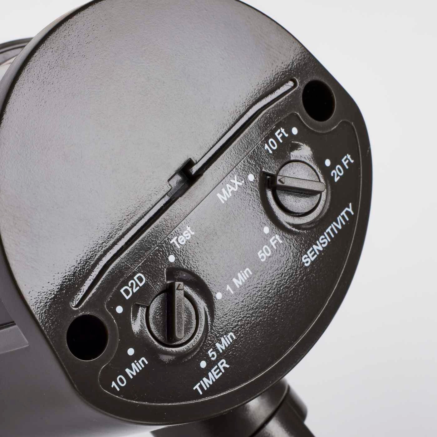 SATCO-NUVO Satco-Nuvo 65-213 Dual Head Motion Sensor LED Security Light 20W (50 deg Beam Angle) 65-213