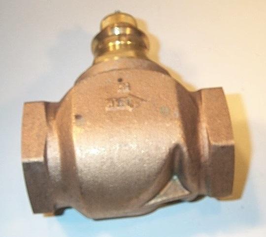 Johnson Controls VG7243ST Bronze Globe Valve Two-Way N/O 2 Inch NPT Connection