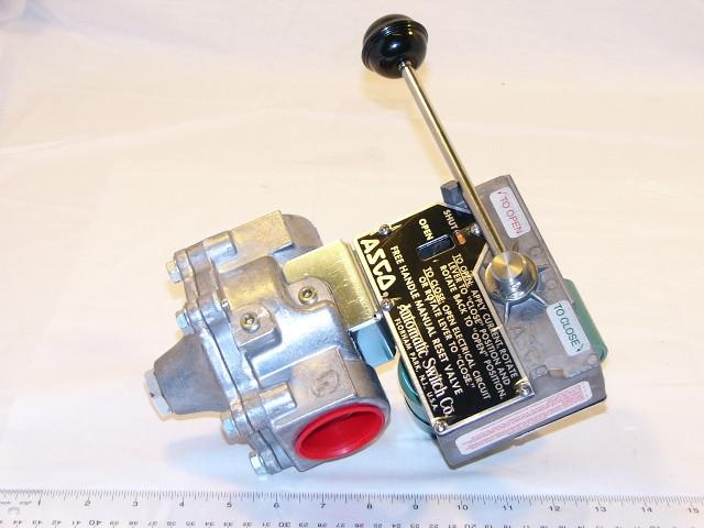 ASCO 8044A4CSA Solenoid Valve 1.5 Inch Normally Closed Manual Reset - High Flow Capacity