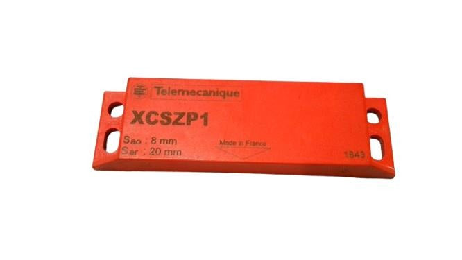 SCHNEIDER ELECTRIC Schneider Electric XCSZP1 coded magnet for XCSDMP safety interlock (1 Pack)