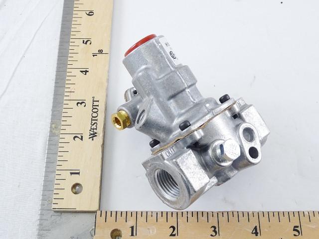 BASO Gas Products H15CQ-6 Auto Pilot Valve 1/2 Inch 322000 BTU - Replaces Johnson Controls H15CQ6