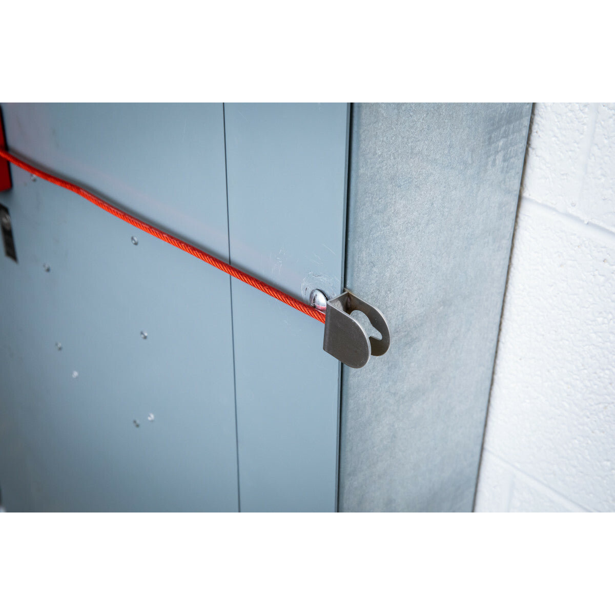 Brady 151633 Panel Lockout Steel Red