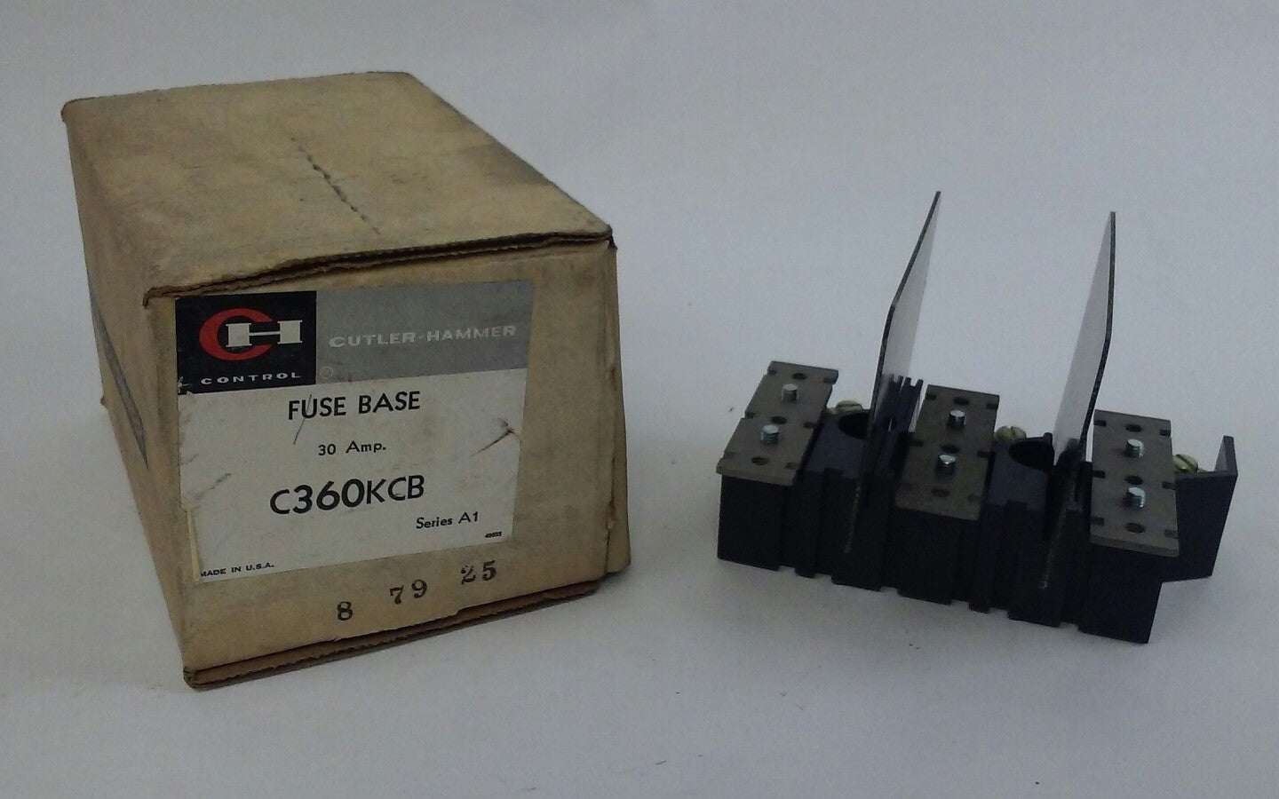 EATON Eaton C360KCB Fuse Base 30A 250V/600V (3-Pole Switch) Westinghouse C360 KCB