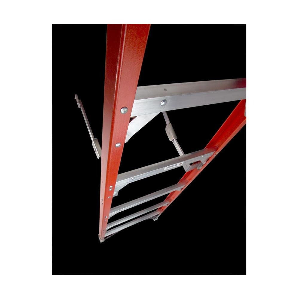 WERNER Werner 7406 Fiberglass Stepladder 375 Lb 6 Foot Type Iaa