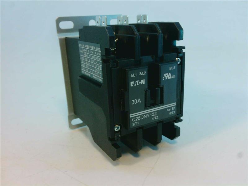 Cutler Hammer-Eaton C25DNY132 3P 30A Contactor