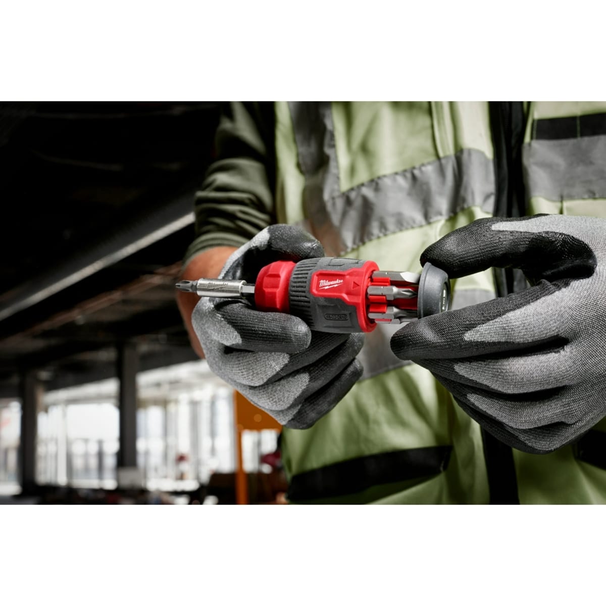 Milwaukee Tool 48-22-2910 8-in-1 Compact Multi-Bit Screwdriver