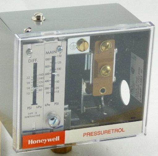 Honeywell L404F1383 PressureTrol Controller 10-150 PSI 120/240VAC