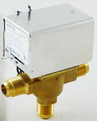 Honeywell V8044A1002 24V 1/2 Flare Connection Low Voltage Motorized Zone Valves with 4 Cv Capacity