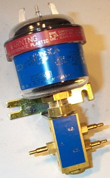 Johnson Controls V-6135-3 3-Way Air Switching Valve 15-19 psi