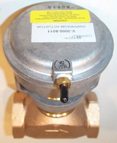 Johnson Controls VG7241PT+3008B 1-1/4 inch NPT Bronze Pneumatic Valve